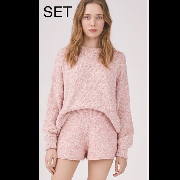New 2-Piece SET!! Poppy Crewneck Sweater and Shorts - Picture 1 of 7